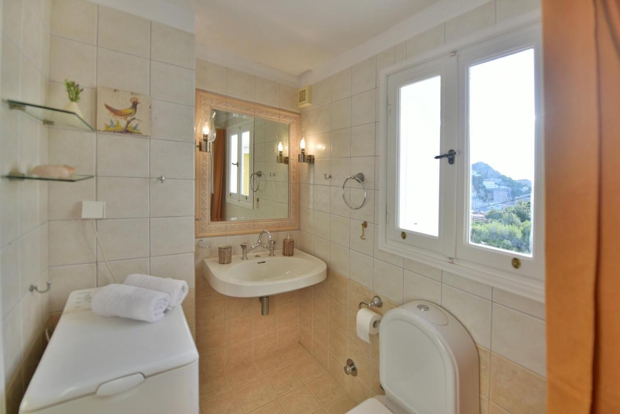 Feel At Home - Family House In Hydra Екстер'єр фото