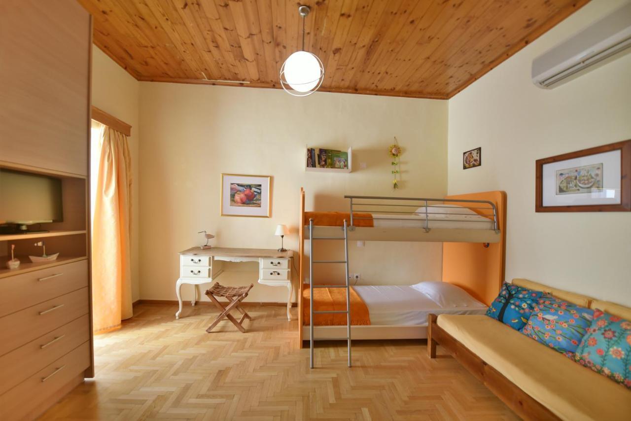 Feel At Home - Family House In Hydra Екстер'єр фото